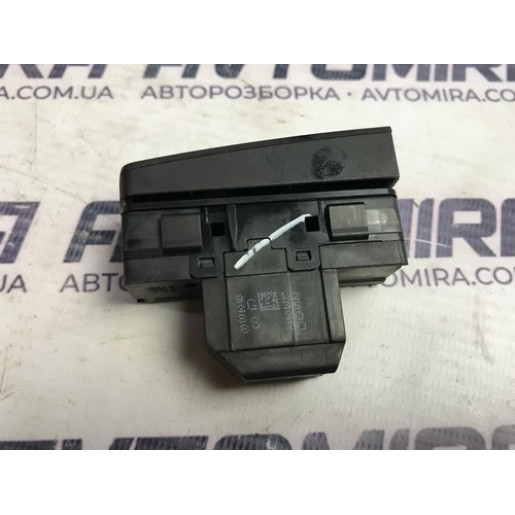 Кнопка антипробуксовочной системы Opel Insignia 2008-2017 13272500